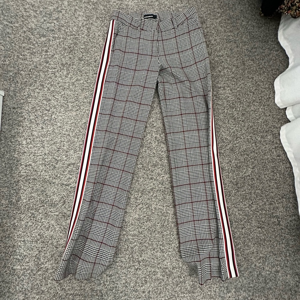 Houndstooth pants with side stripe. Size 6